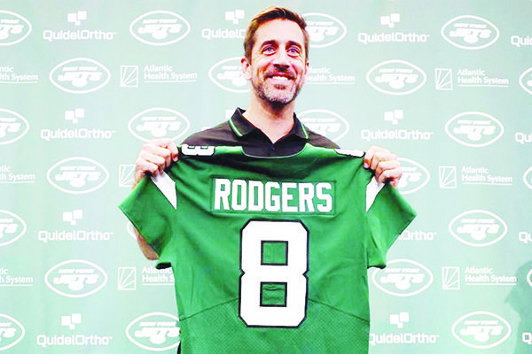 Presentan los Jets a Aaron Rodgers