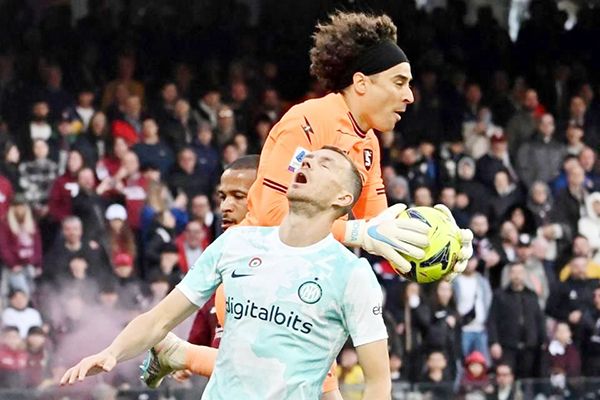 Es Memo Ochoa figura en empate del Salernitana ante Inter