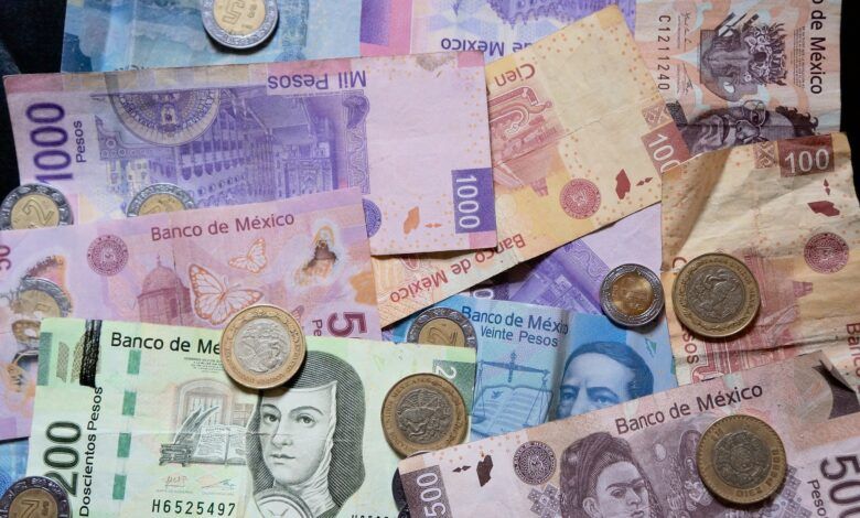 Superpeso abre en 17.99 pesos; intenta cerrar la semana con ganancias