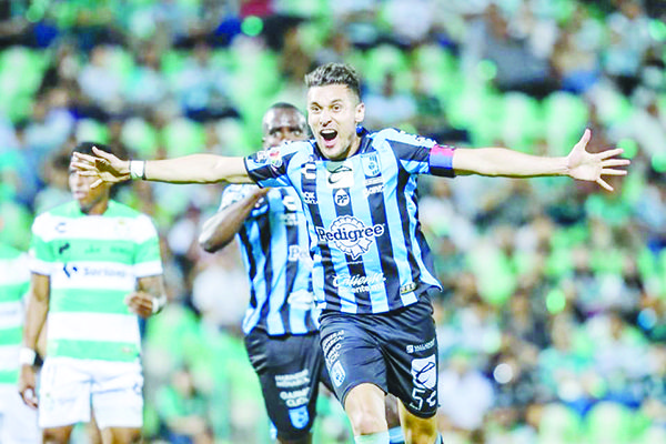 Gallos le gana a Santos en tiempo de reposición