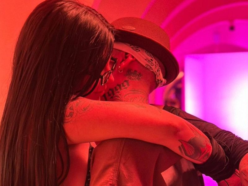 Karely Ruiz ‘solo quiere sex’ ya no quiere amor’, le canta Santa Fe Klan