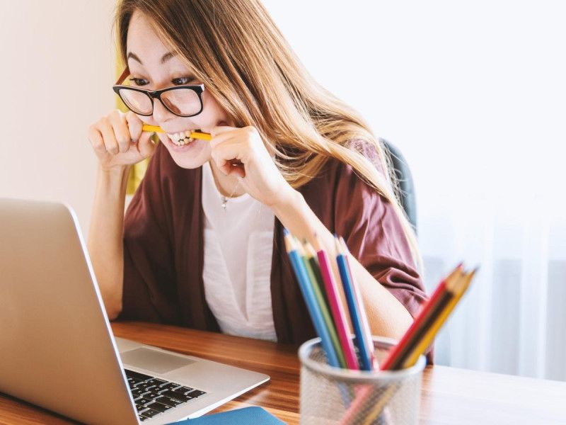 ¿Pasas todo el día pegado al celular? 5 consejos para manejar la adicción al Internet