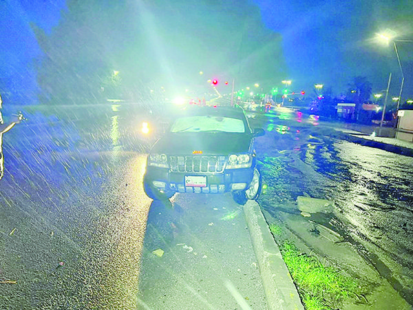 Causa lluvia accidente en avenida Montessori