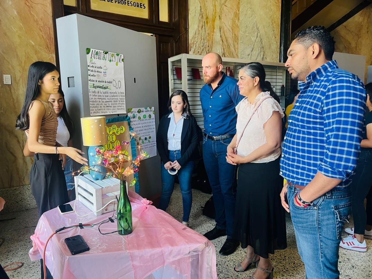 Realiza Ateneo Feria de la Ciencia Verde