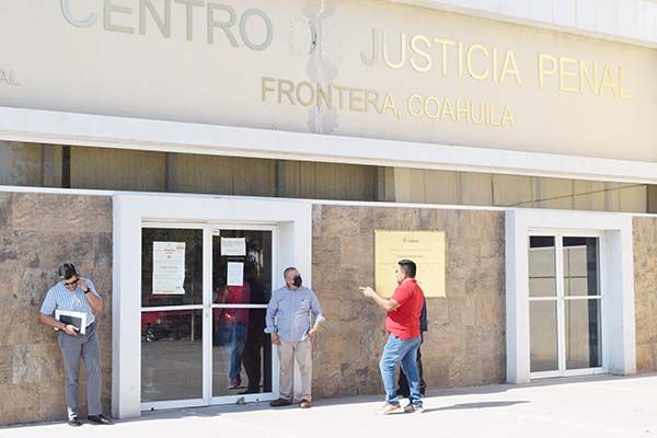 La lleva vecina ante juez por quemarle vehículo