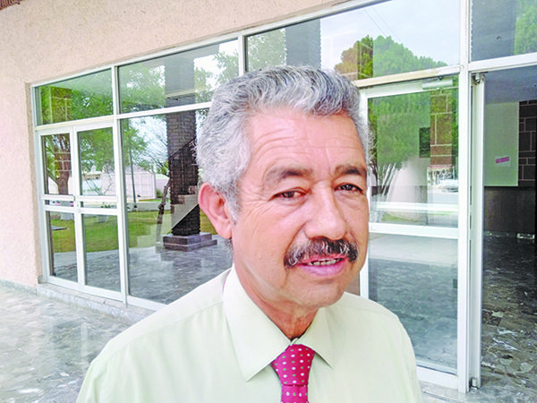 Buscan escuelas públicas por crisis de Altos Hornos