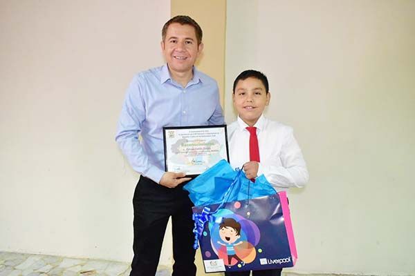Es Fabián García Presidente Infantil