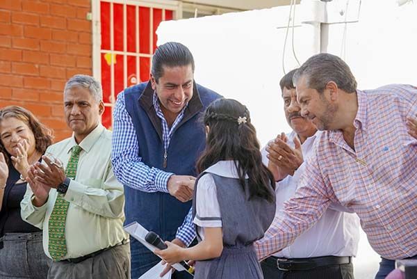 Equipa Chema a escuela Sor Juana Inés de la Cruz