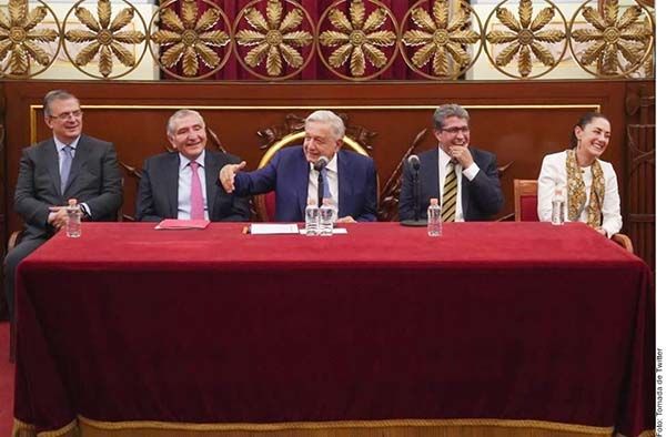 «Corcholatas» suben de tono el debate