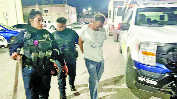 Amenaza a su hermano con tremendo machete