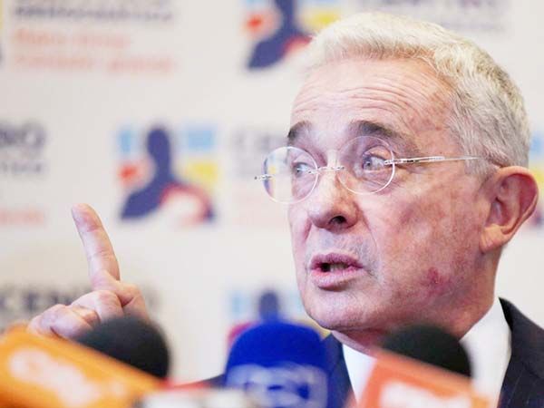 Álvaro Uribe podría ir a juicio
