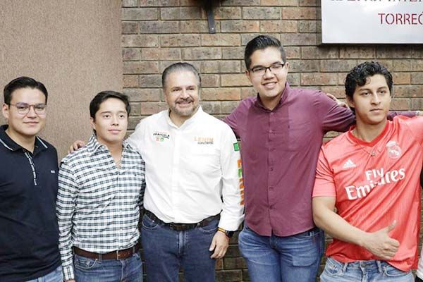 Presenta Lenin propuestas a universitarios