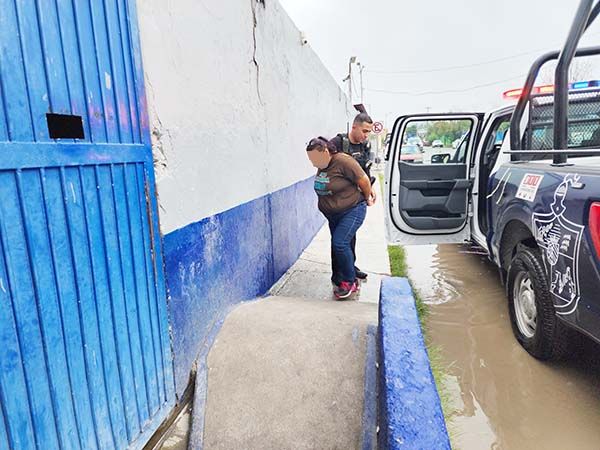 Persecución en Mall; detienen a fardera
