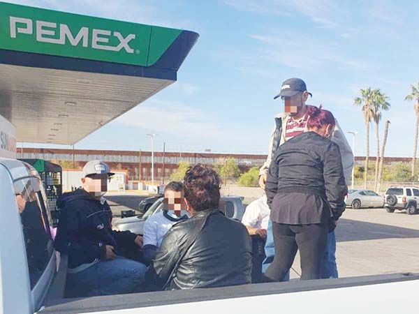 Hallan con vida a 10 migrantes colombianos secuestrados en Sonora