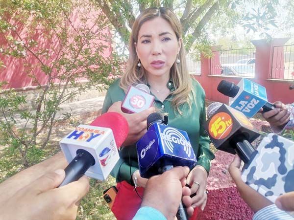 Hostiga Tania a empresario