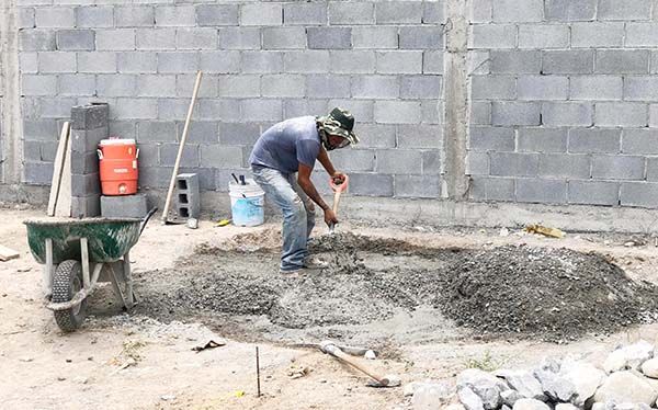 Pega crisis a los albañiles