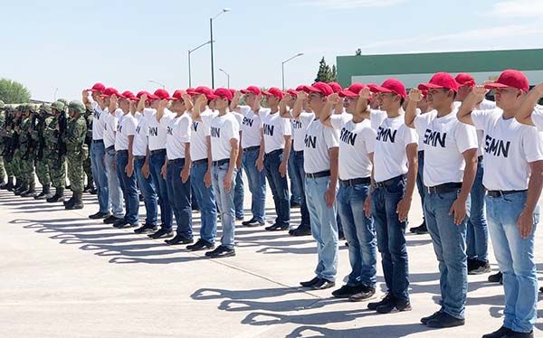Toman protesta a 80 conscriptos en Batallón