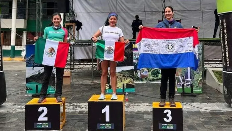 Atleta mexicana gana carrera de 100 kilómetros en Perú