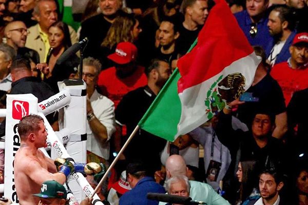 ‘Canelo’, el niño sin infancia porque nació grande