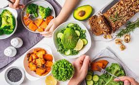 Alimentos que debes agregar a tu lista del mandado para hacerlo más saludable