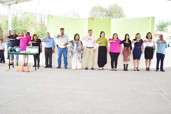 Fomentan en SB valores patrios