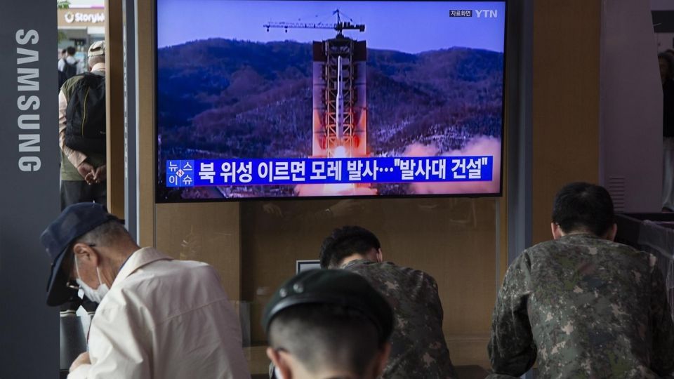 Corea del Norte lanza cohete espacial; activan alertas en Seúl y Okinawa