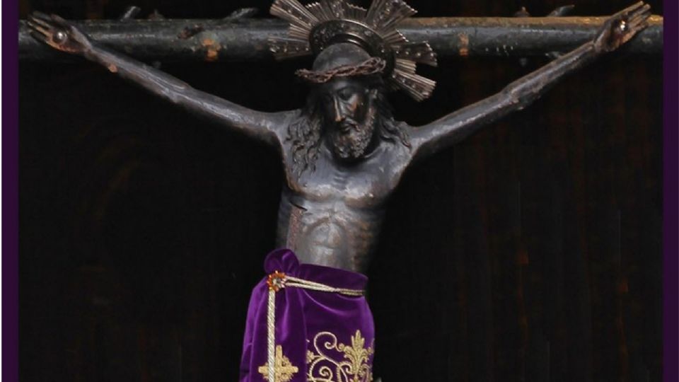 ¡Era mugre acumulada! El icónico «Cristo Negro» de Barcelona fue restaurado y los creyentes se llevan sorpresa