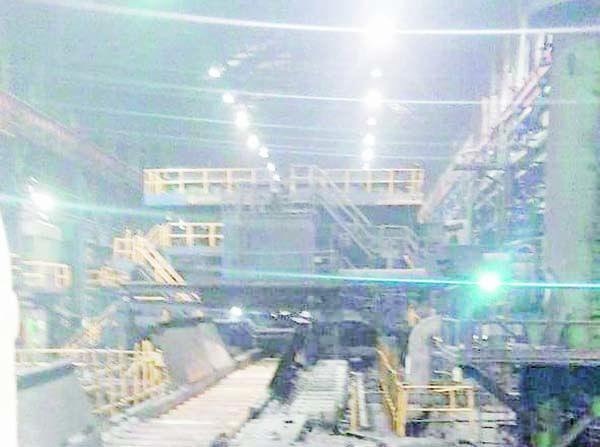 Restablecen en AHMSA 70% de energía eléctrica