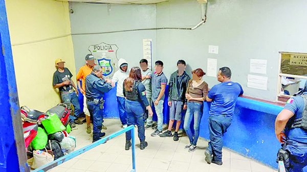 Arrestan a 7 jóvenes y un menor en Colinas