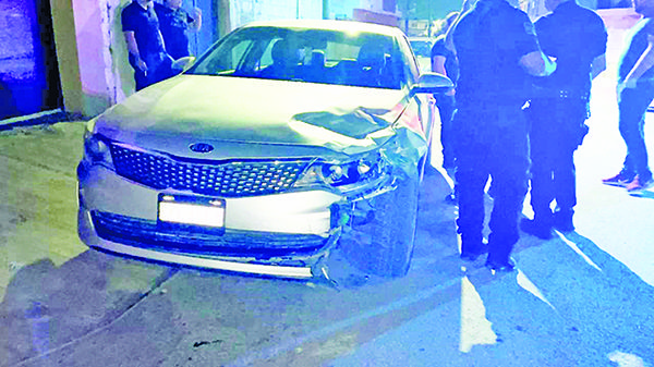 Daña propiedad privada torpe y joven conductor
