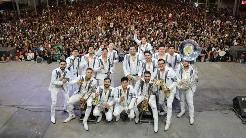 Banda ‘Los Recoditos’ es atacada a balazos en la carretera México-Morelia; descartan heridos