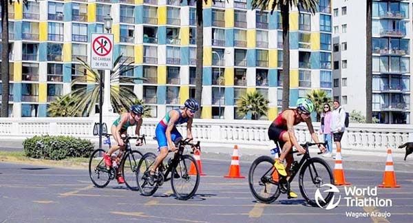 Busca triatleta su clasificación mundial
