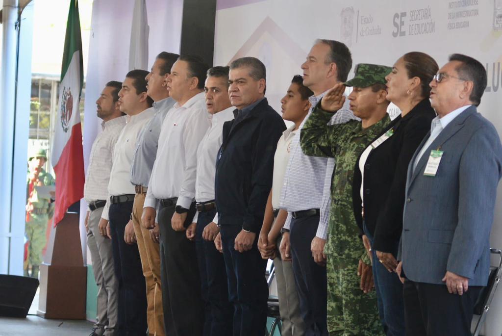 ENCABEZA MARS CEREMONIA CÍVICA EN ESCUELA PRIMARIA ‘LUCIO BLANCO’, EN TORREÓN