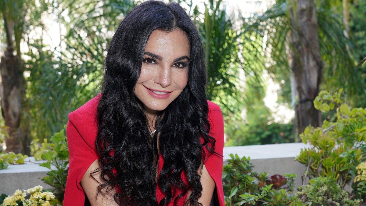 Critican a Martha Higareda por «inventada» en la red y la comparan con Lucía Méndez