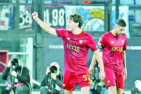 Logra la Roma mínima ventaja ante el Bayer