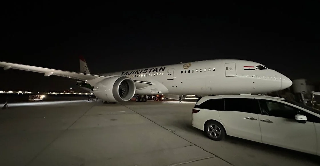 Así se ve el avión presidencial en modo Tayikistán