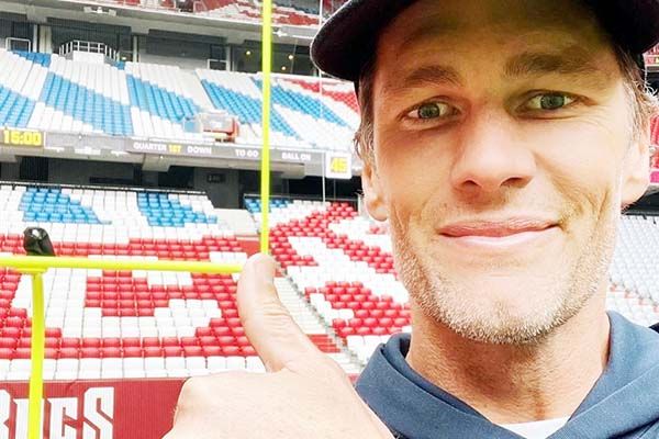 Busca Tom Brady ser dueño minoritario de los Raiders