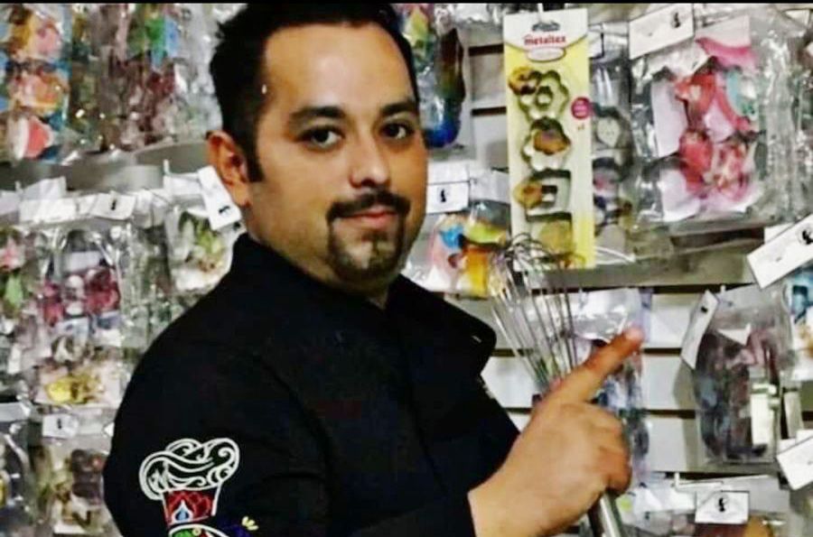Conoce A: Reynaldo Daniel Cortes Cardona chef especialista en pastelería y repostería