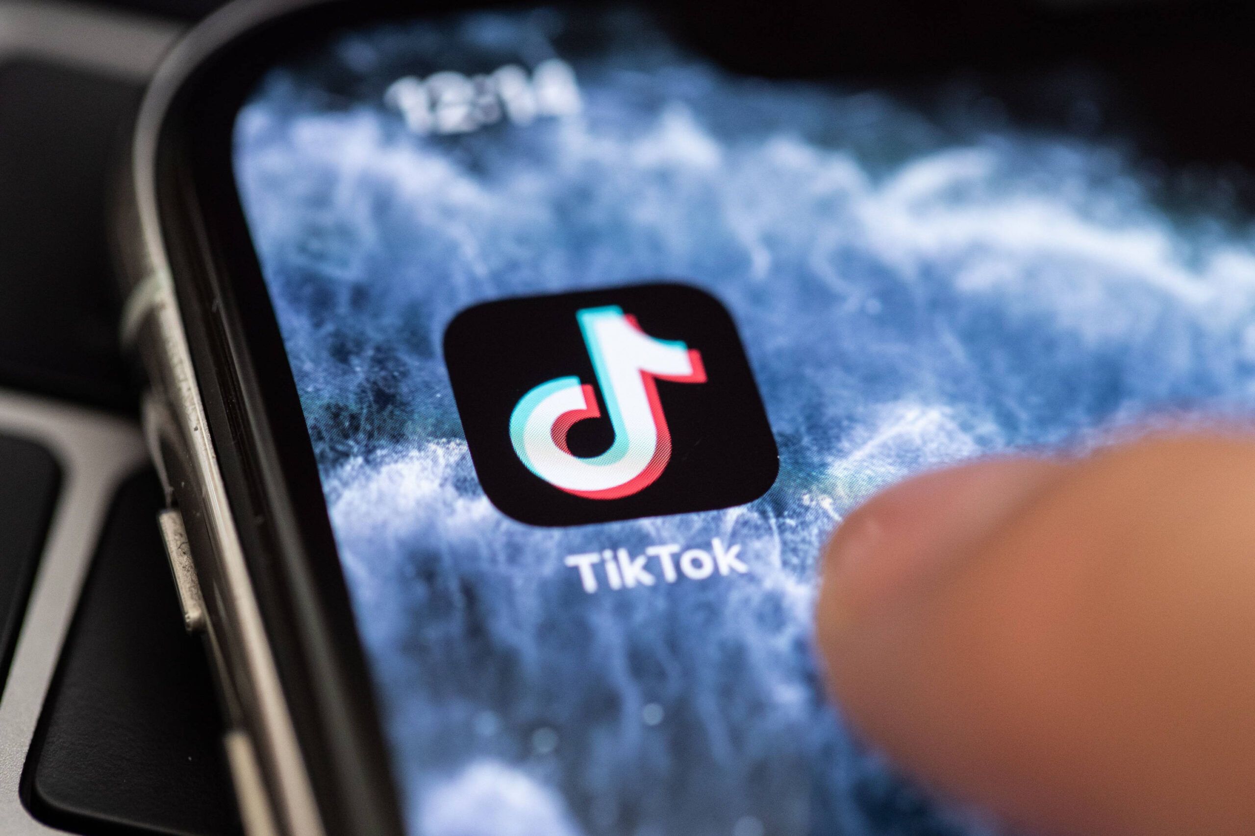 Impactante: adolescente se cortó el brazo para cumplir un desafío de TikTok