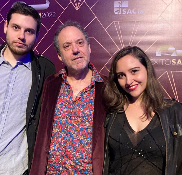 Béla, hija de Alejandro Marcovich, denuncia los abusos del guitarrista de Caifanes: «Yo le quité las manos del cuello de mi madre»