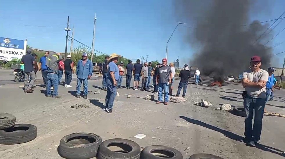 “Aquí nos vamos a quedar”: toman obreros avenida Industrial