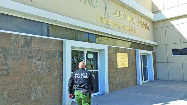 Se declara culpable por falta de dinero
