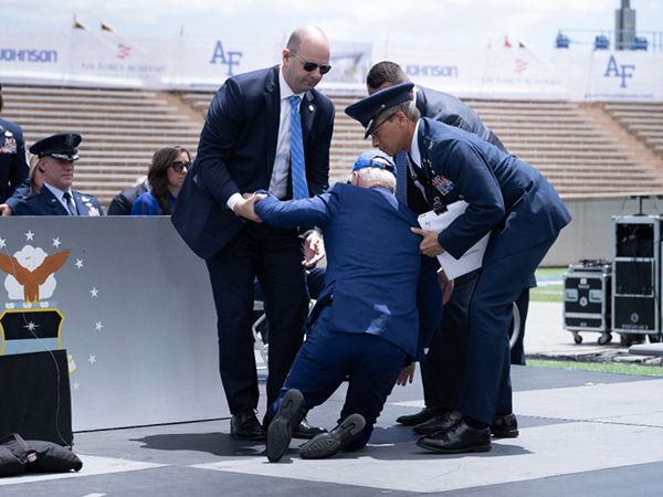 Cae Joe Biden del escenario