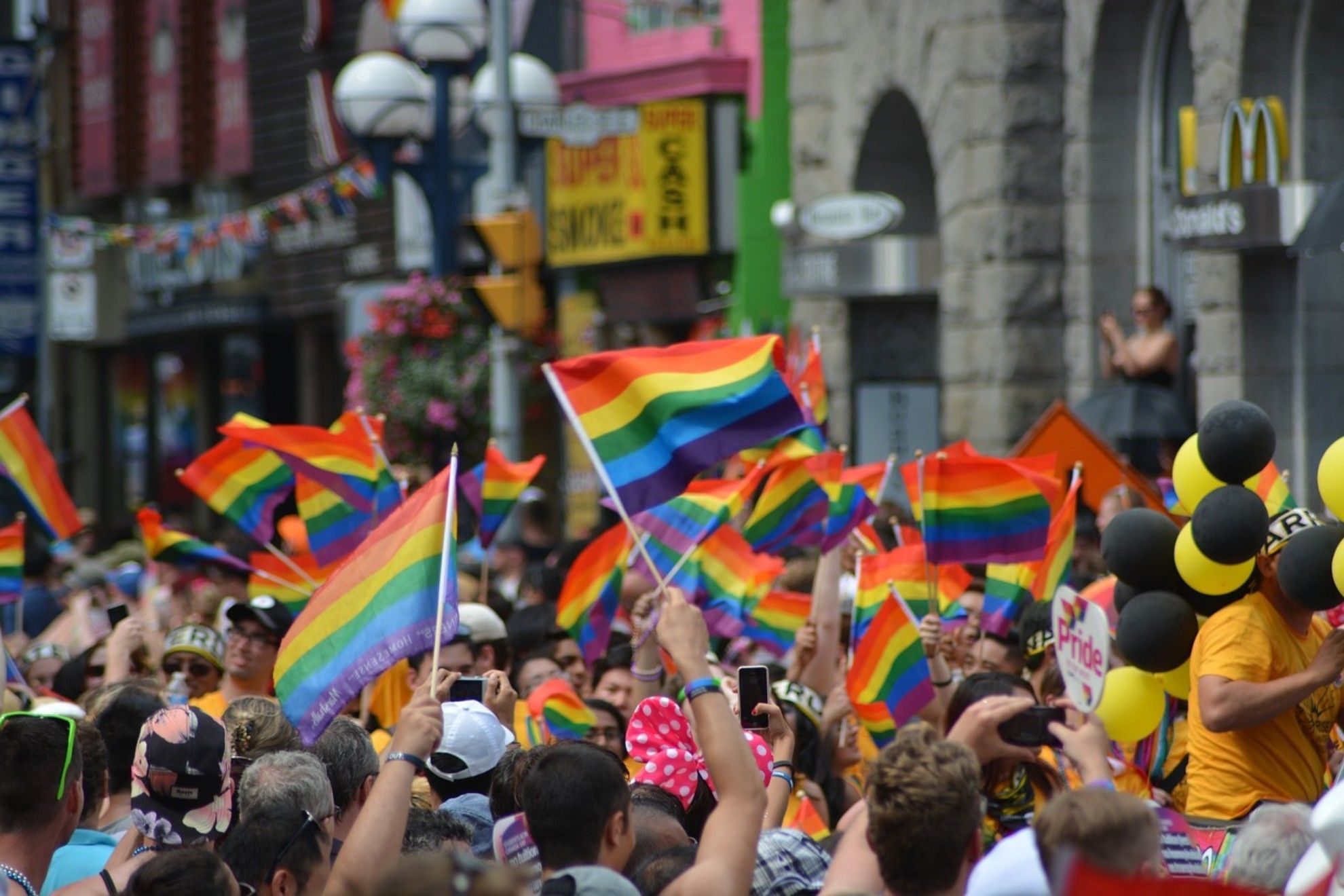 ¿Por qué se conmemora el Día Internacional del Orgullo LGBTQ+ el 28 de junio?