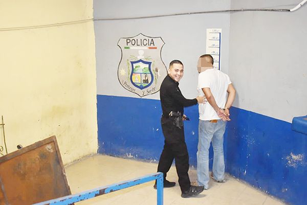 Aseguran a molesto e imprudente beodo