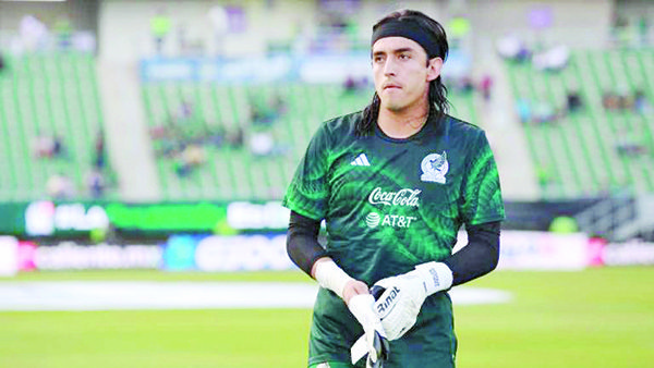 SELECCIÓN MEXICANA: CARLOS ACEVEDO ROMPE CONCENTRACIÓN PARA EVALUAR SU LESIÓN