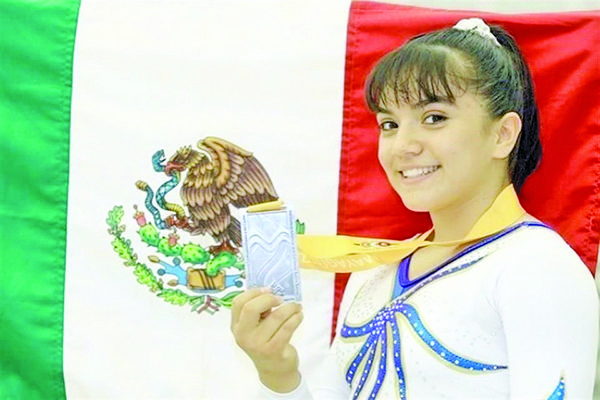 Eligen a Alexa Moreno como abanderada para JCC
