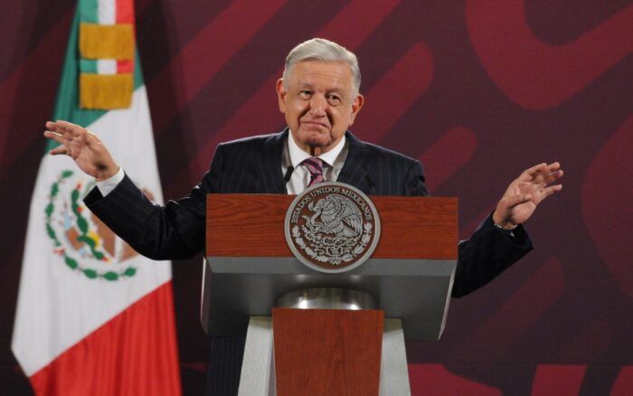 AMLO celebra que SCJN negó amparo a tío de Cárdenas Palomino: ‘Nos ahorramos 10 mmdp’