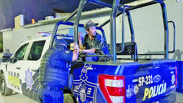 Capturan a joven por fisgonear