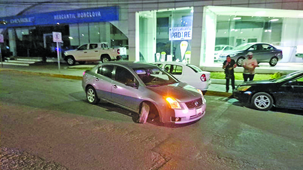 Conductora irresponsable arriesga su vida, por beoda
